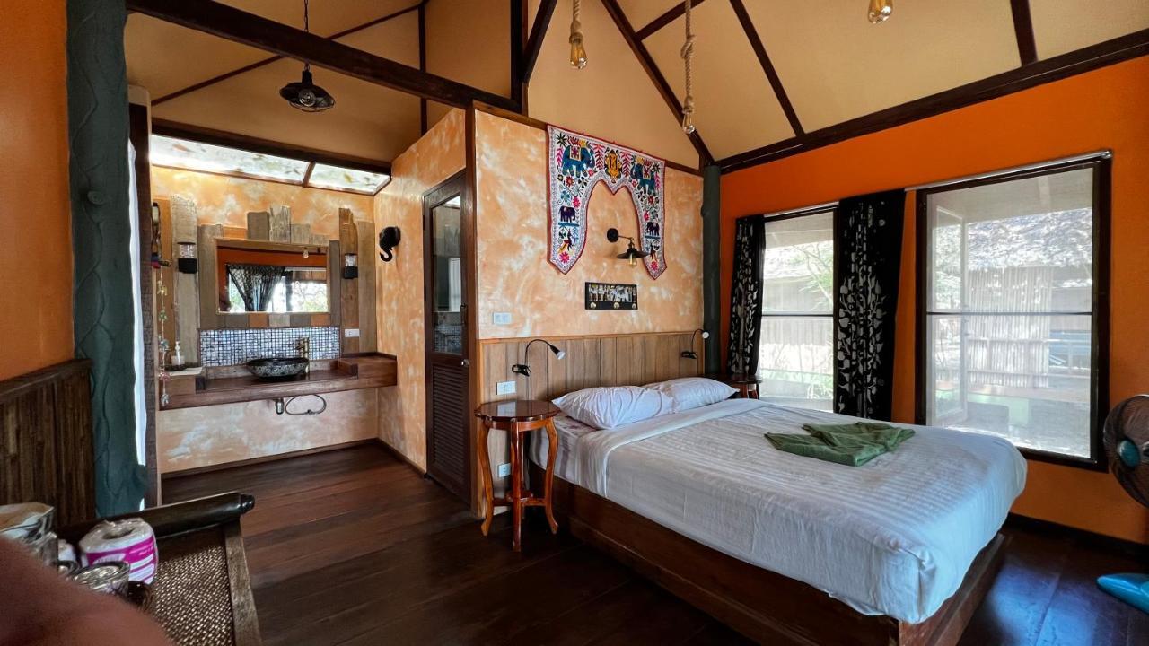 Pp Land Beach Eco Resort Koh Phayam Exterior foto
