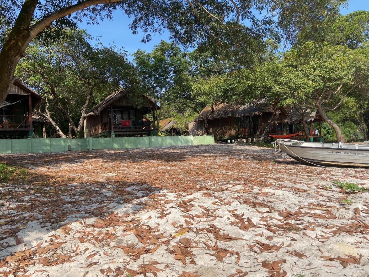Pp Land Beach Eco Resort Koh Phayam Exterior foto
